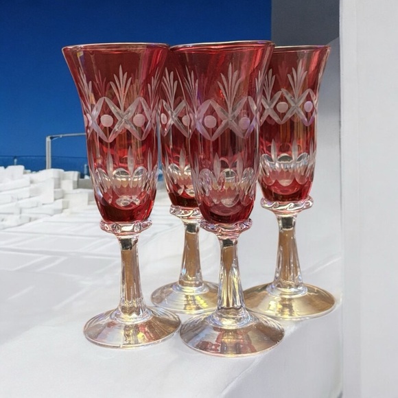 1970 Vintage Cranberry Etched-Crystal Tall Decanter w/Four Matching Tall Glasses - Picture 9 of 11